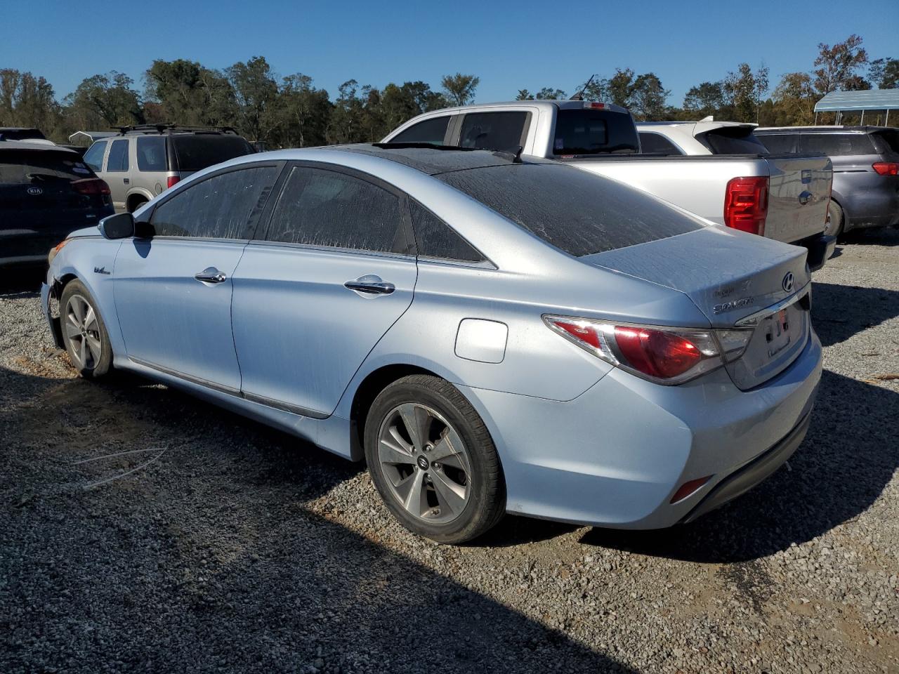 2011 Hyundai Sonata - Image 2