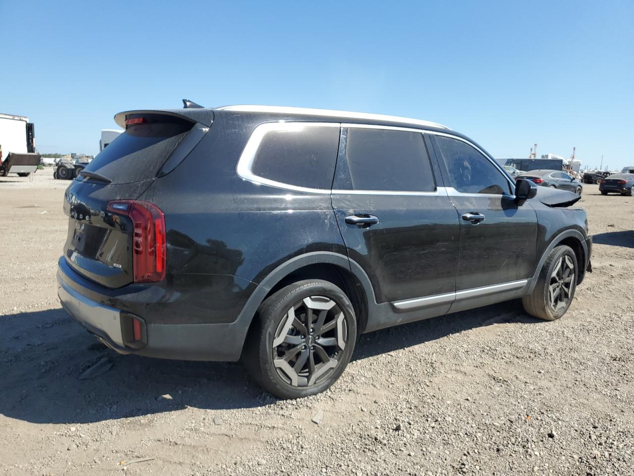 2023 Kia Telluride - Image 3