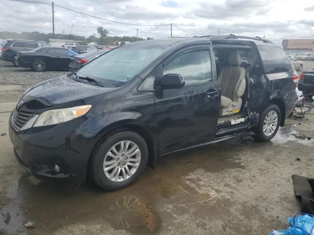 2013 Toyota Sienna Xle