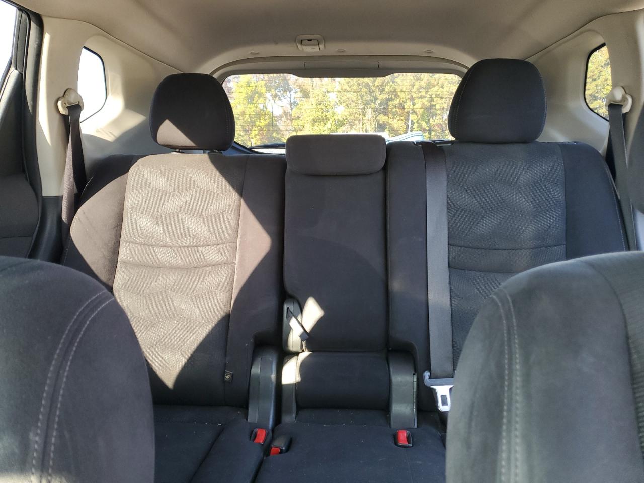 2016 Nissan Rogue - Image 10