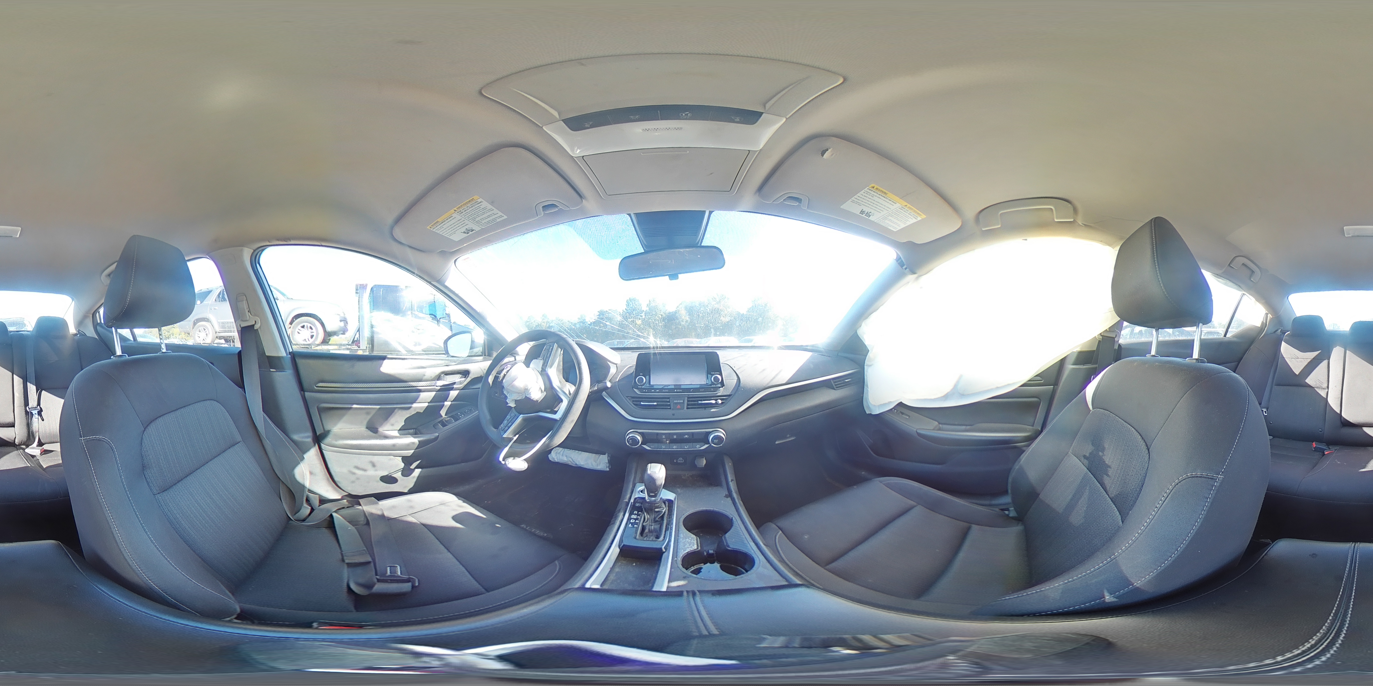 2021 Nissan Altima - Image 12