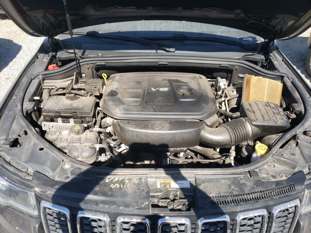 2019 Jeep Grand Cherokee - Image 12