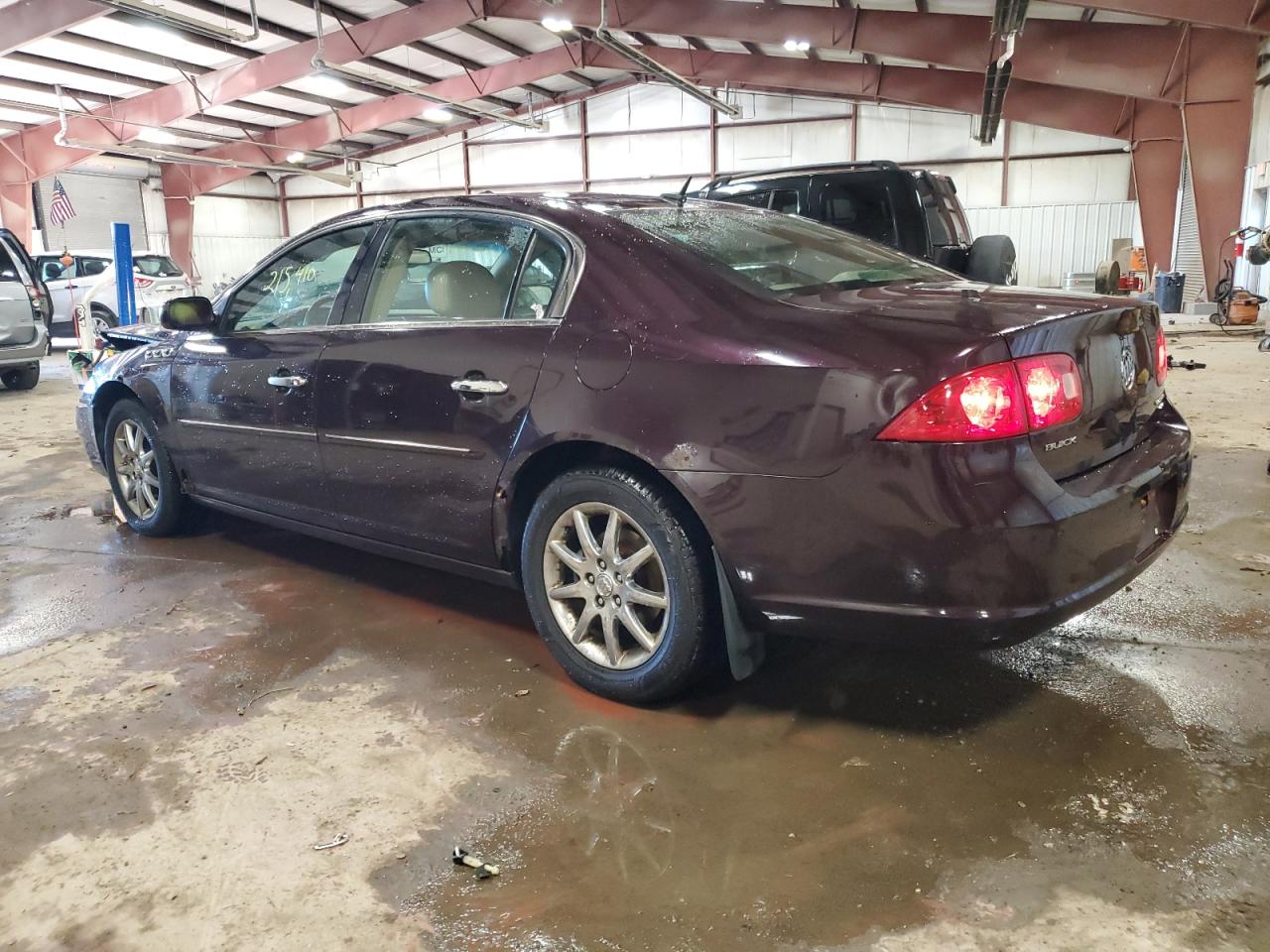 2008 Buick Lucerne - Image 2