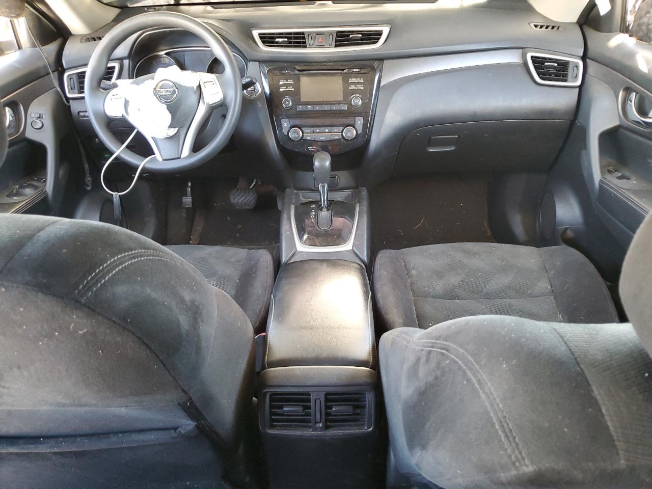 2015 Nissan Rogue - Image 8