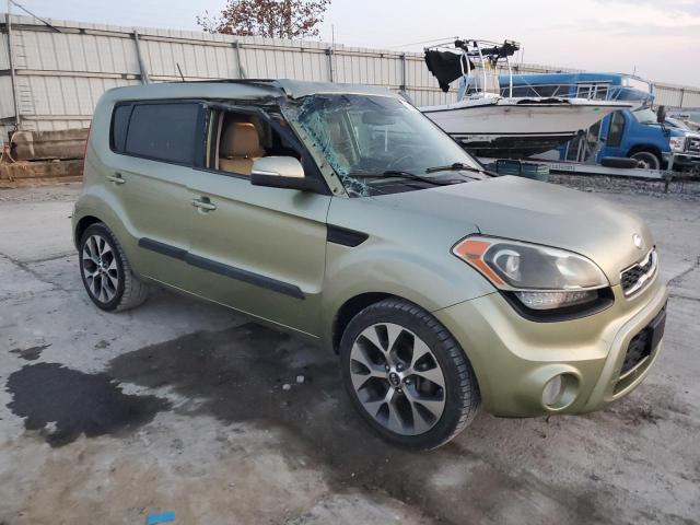  KIA SOUL 2013 Зеленый