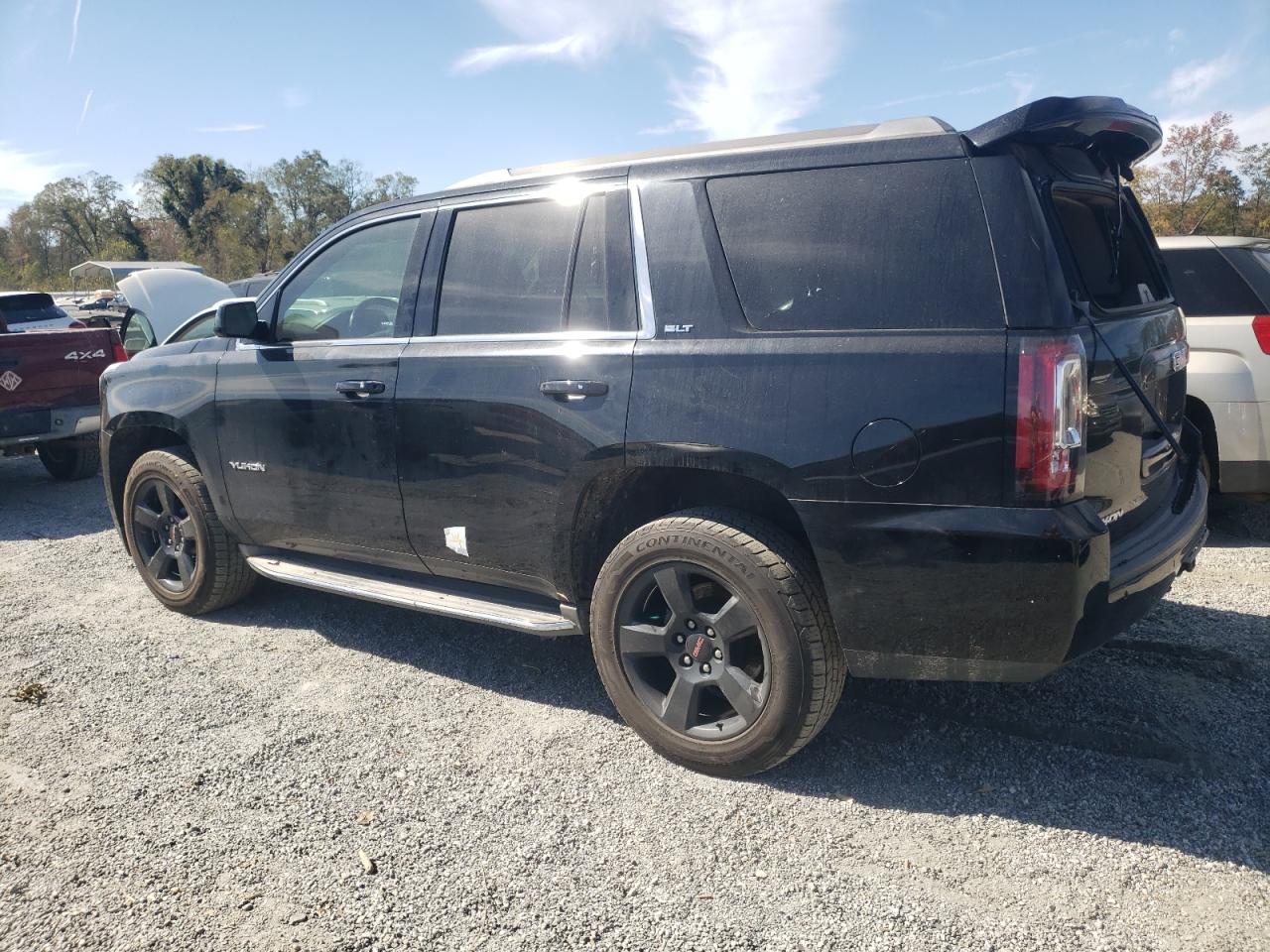 2015 GMC Yukon - Image 2