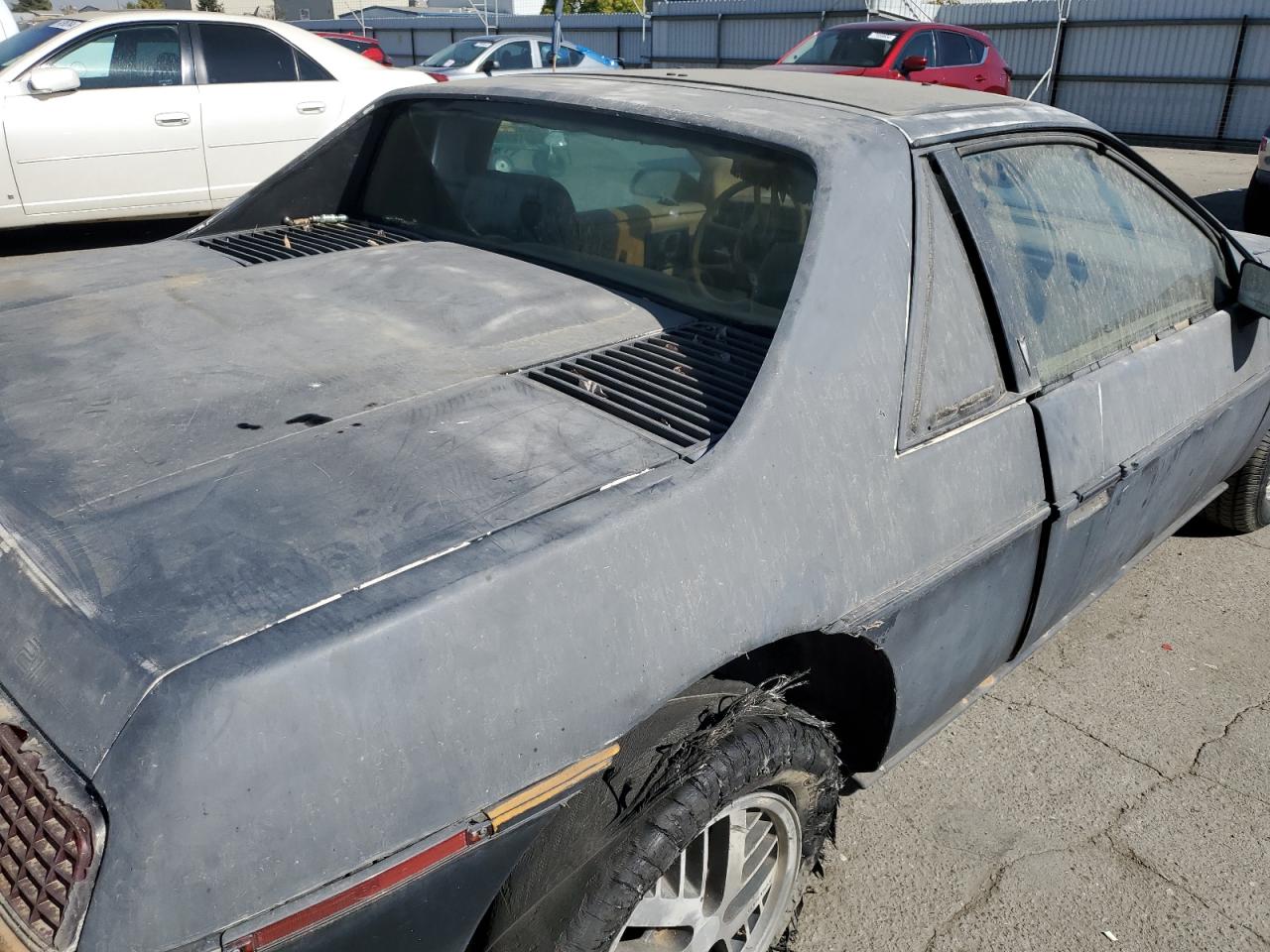 1986 Pontiac Fiero Sport VIN: 1G2PM37R2FP239143 Lot: 77043474