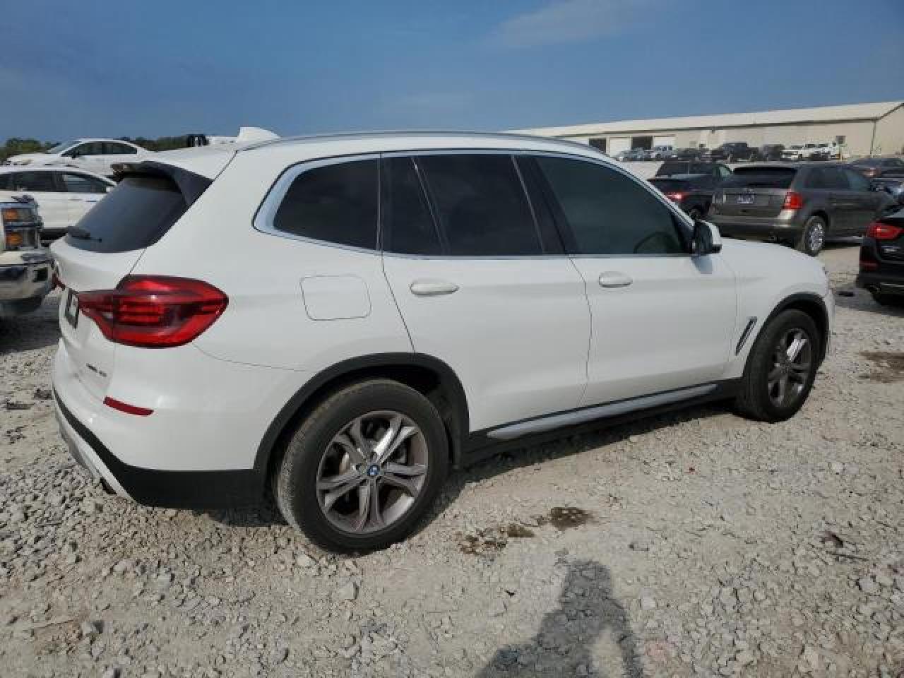 VIN 5UXTY5C02LLT38824 2020 BMW X3 no.3