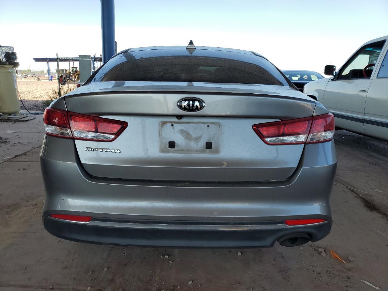 VIN 5XXGT4L3XGG007985 2016 KIA OPTIMA no.6