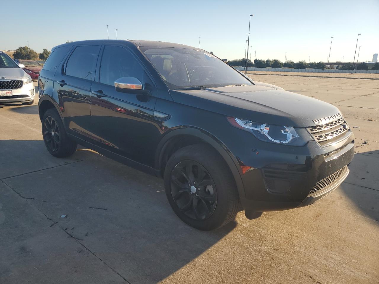 2019 Land Rover Discovery - Image 4