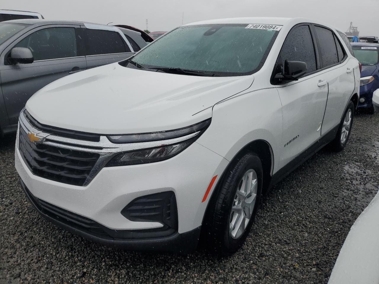 2022 Chevrolet Equinox - Image 1