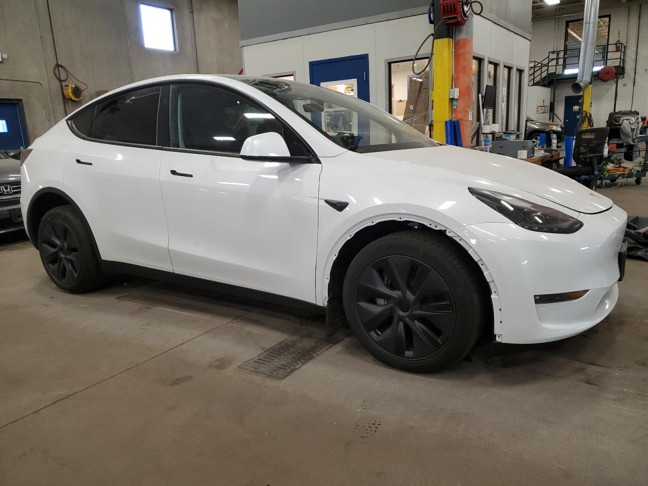 VIN 7SAYGDEEXRF154565 2024 TESLA MODEL Y no.4