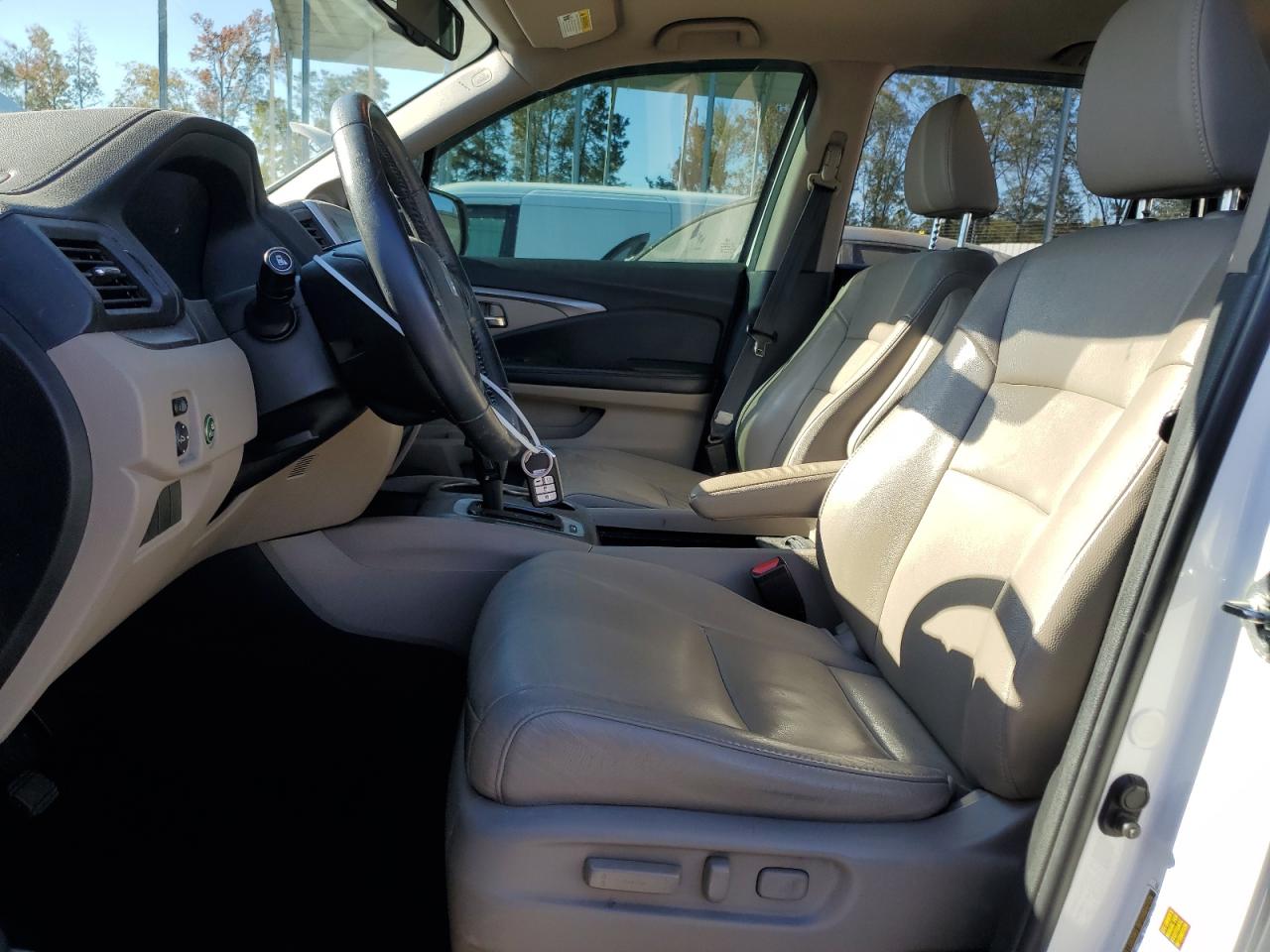 2017 Honda Pilot - Image 7