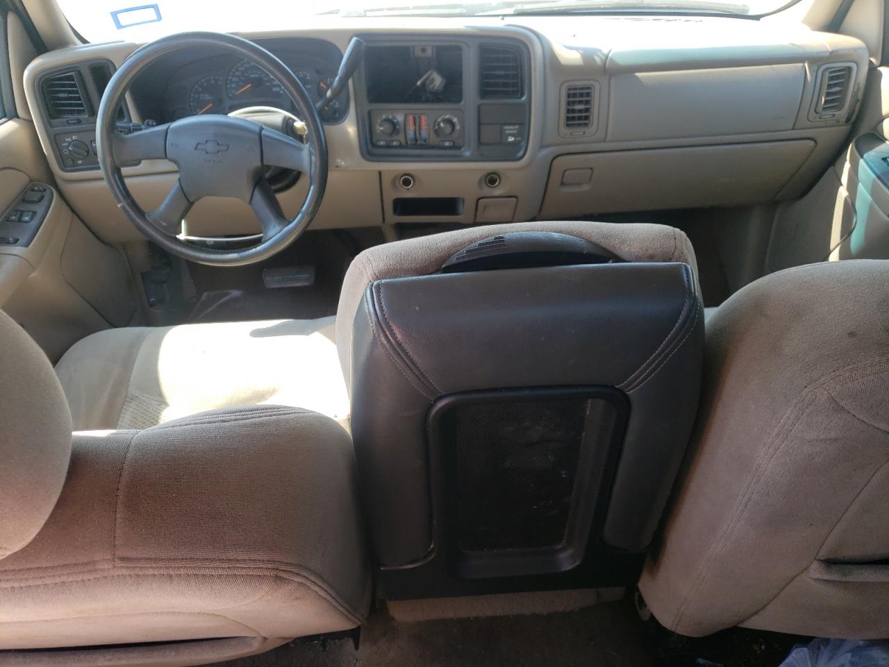 2004 Chevrolet Silverado - Image 8