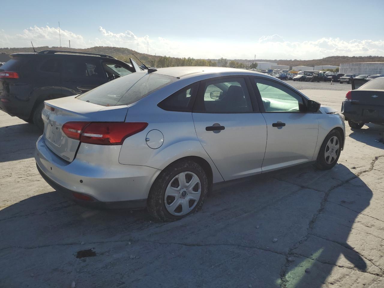 VIN 1FADP3E20GL388337 2016 FORD FOCUS no.3