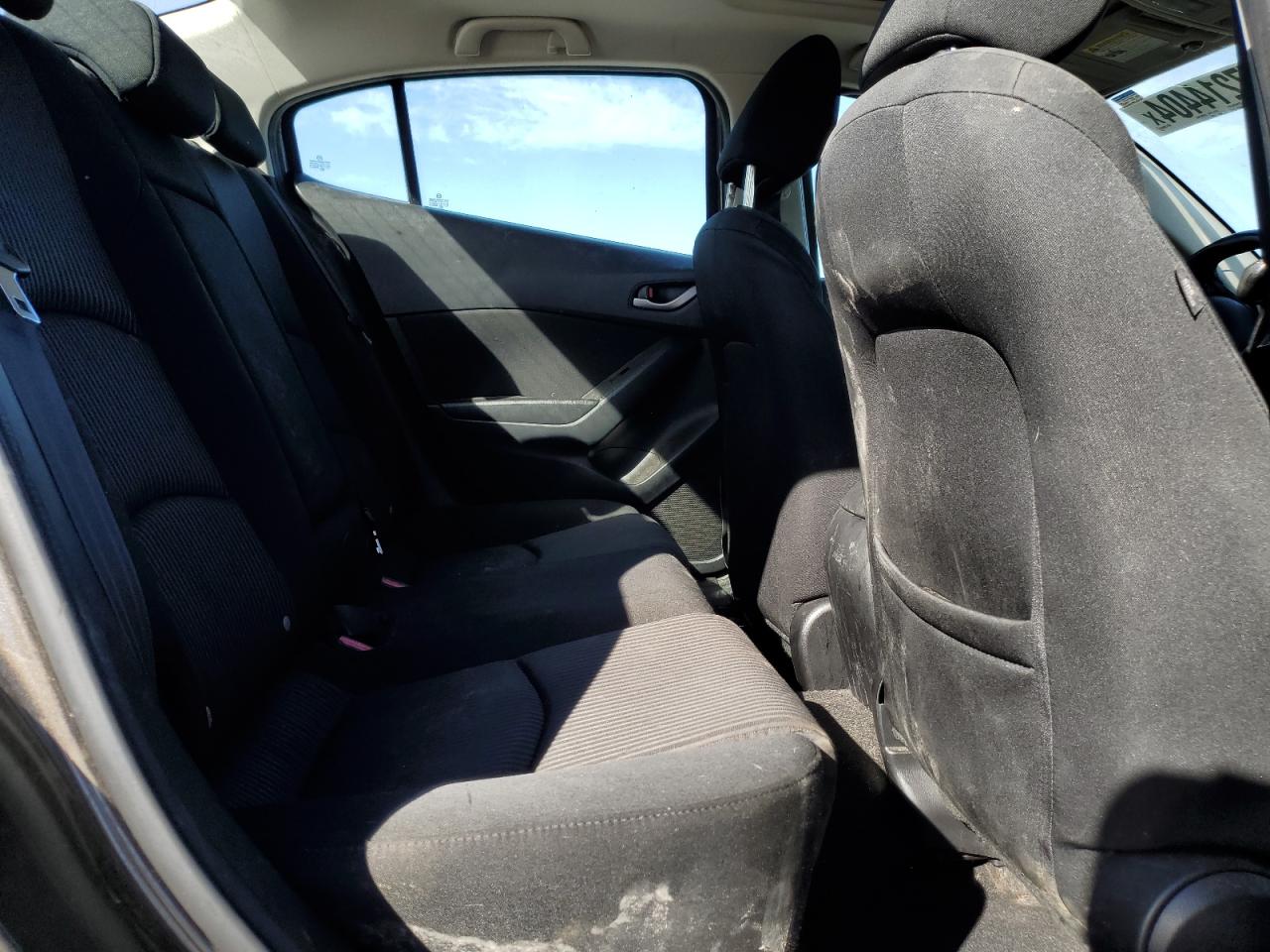 2014 Mazda 3 - Image 10