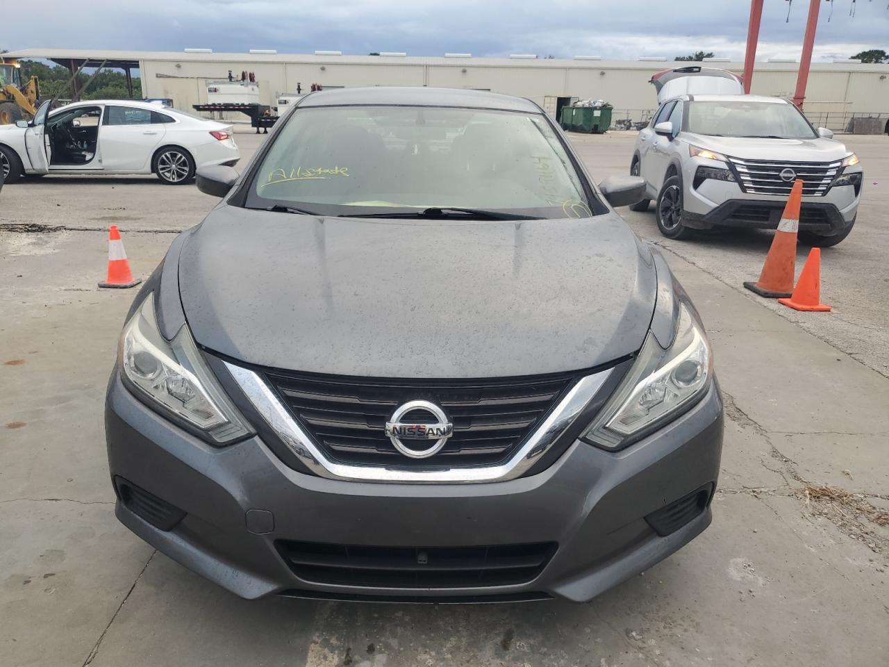 2016 Nissan Altima - Image 5