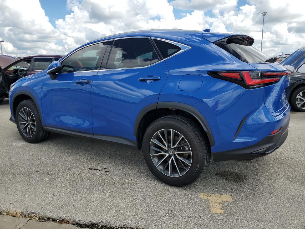 JTJGGCEZ2N2008595 2022 LEXUS NX - Image 2