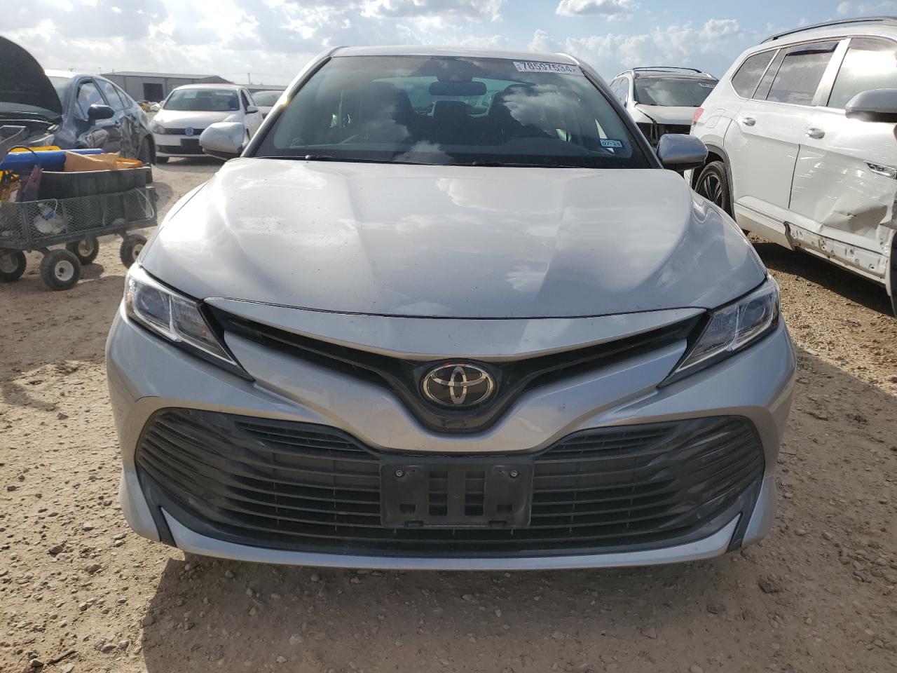 VIN 4T1B11HK6JU150251 2018 TOYOTA CAMRY no.5