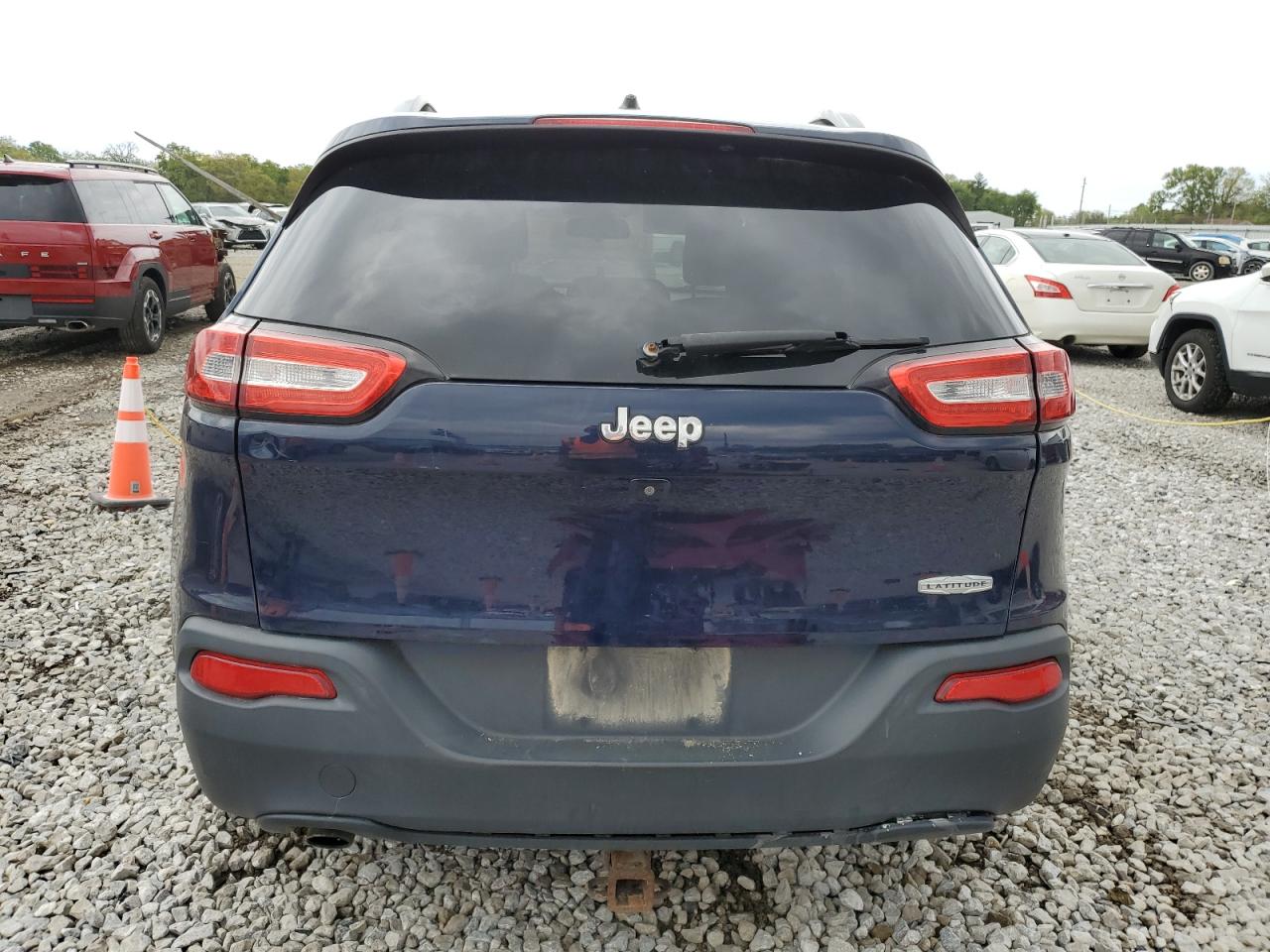 2016 Jeep Cherokee Latitude VIN: 1C4PJLCB6GW200995 Lot: 73792054