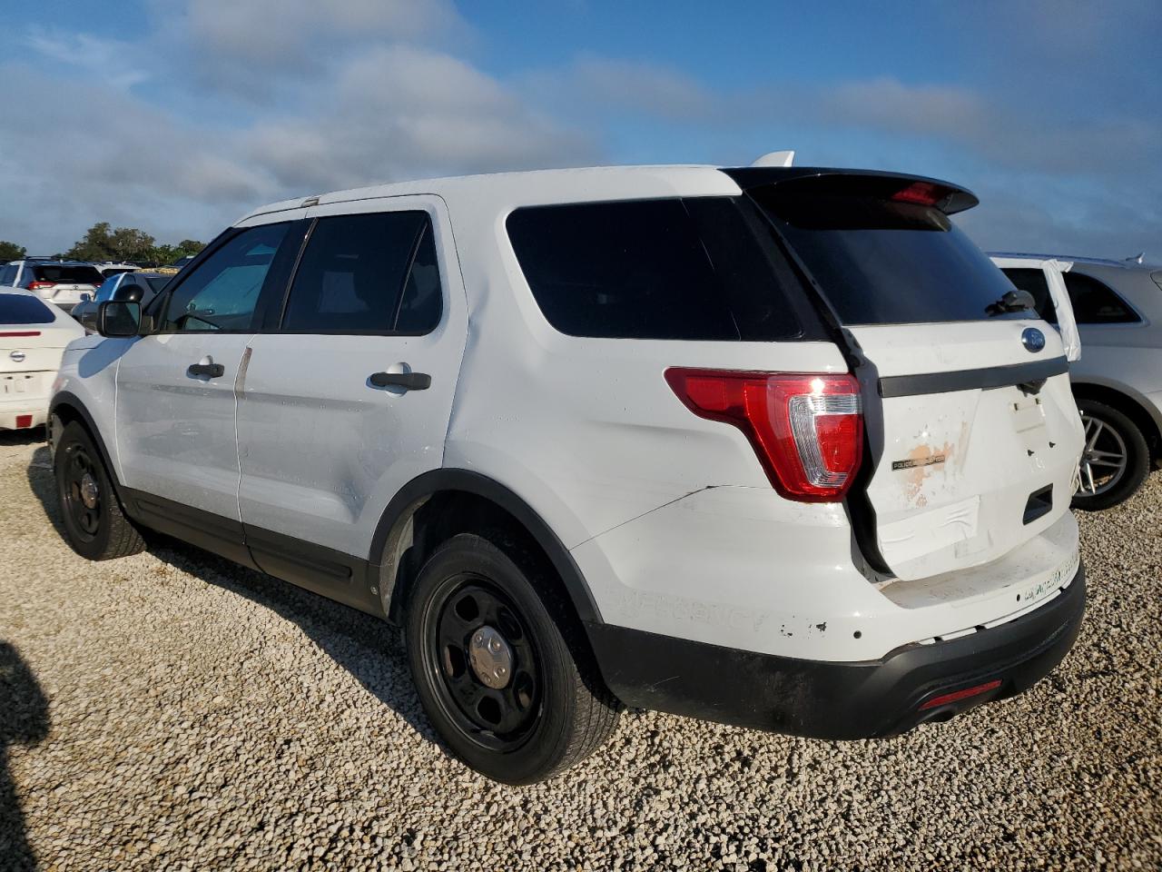 1FM5K8AR4GGB36463 2016 FORD EXPLORER - Image 2