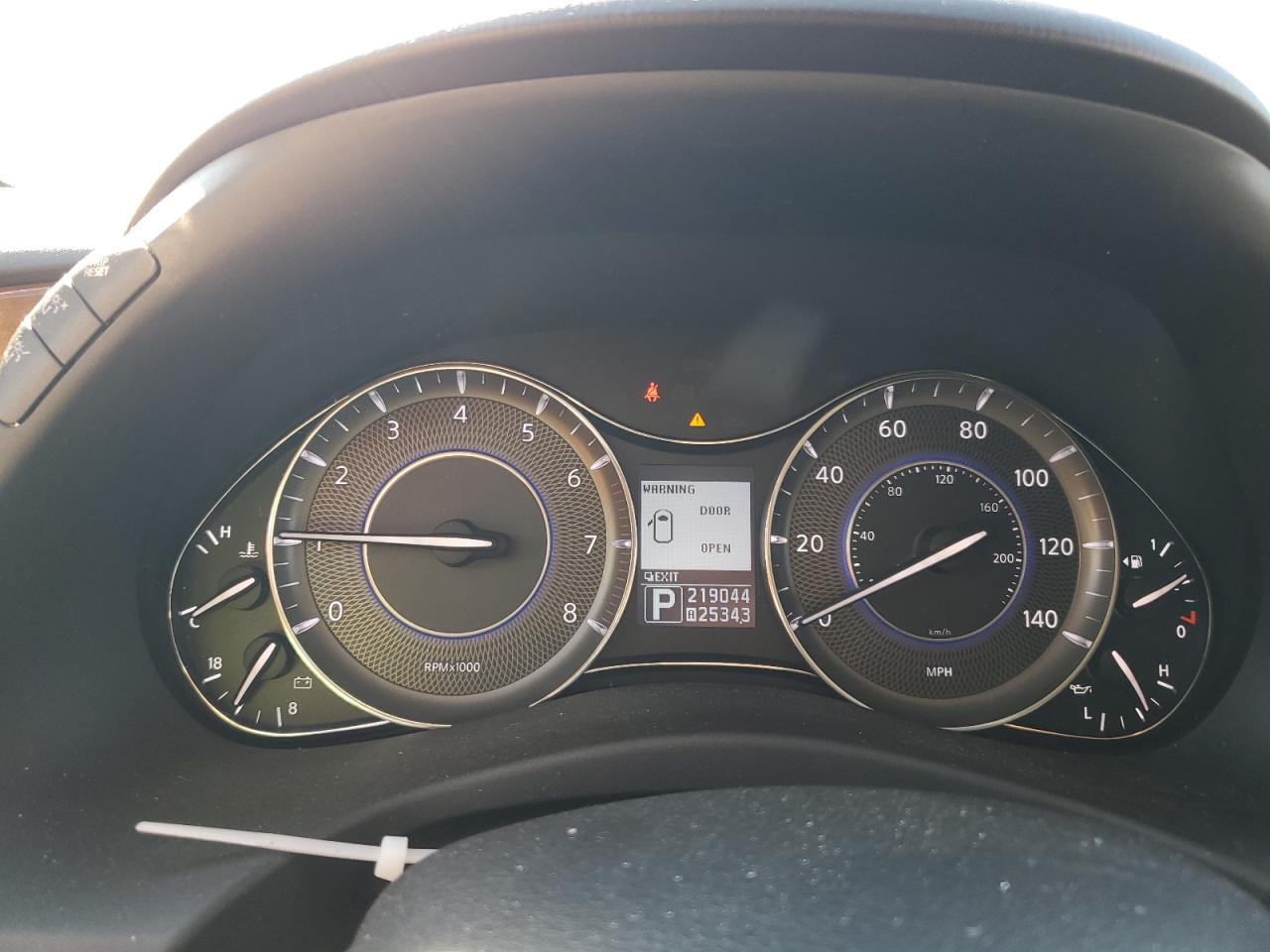 2012 Infiniti QX56 - Image 9