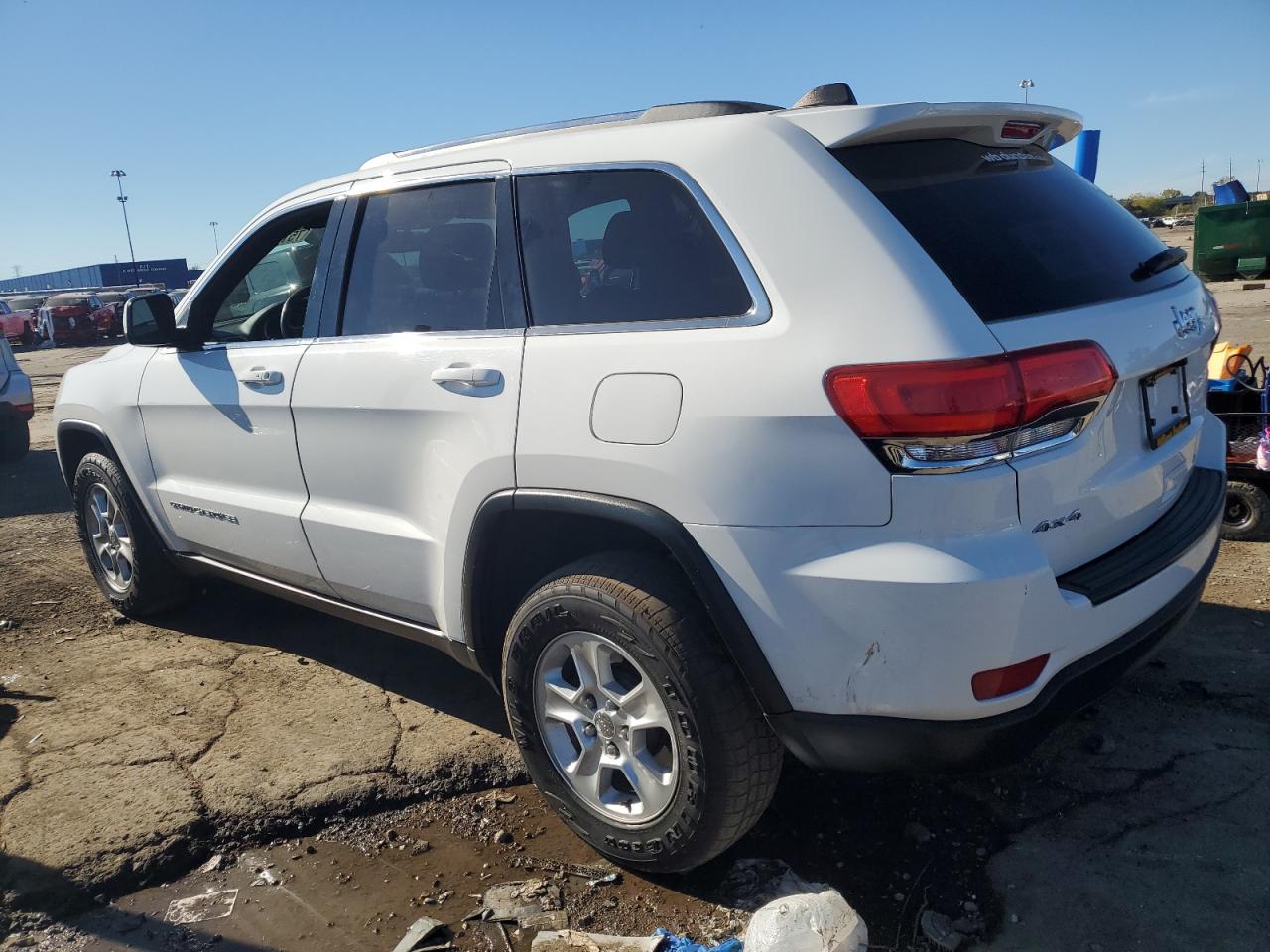 2015 Jeep Grand Cherokee - Image 2