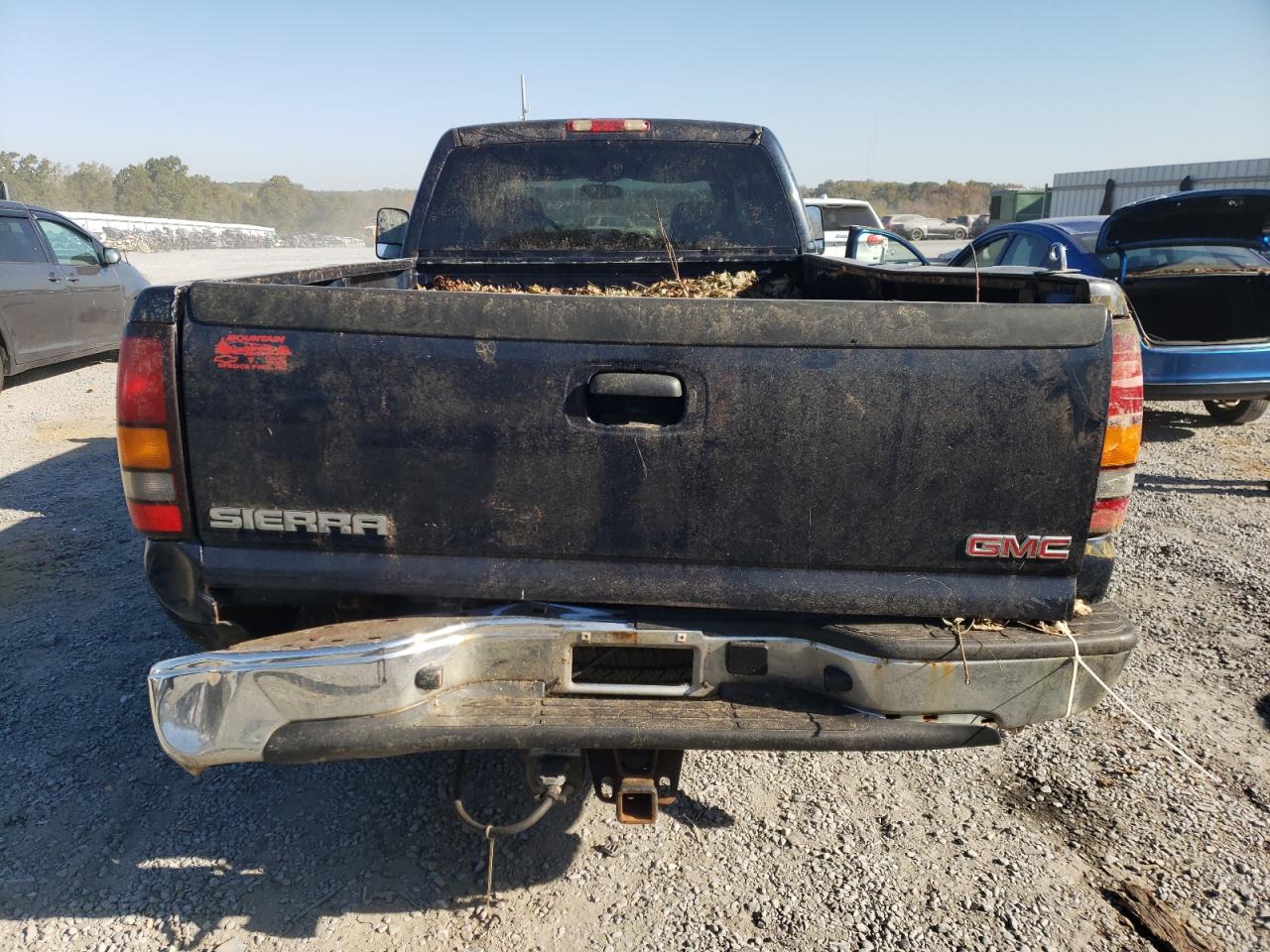 2007 GMC Sierra K2500 Heavy Duty VIN: 1GTHK23D57F140592 Lot: 75132274