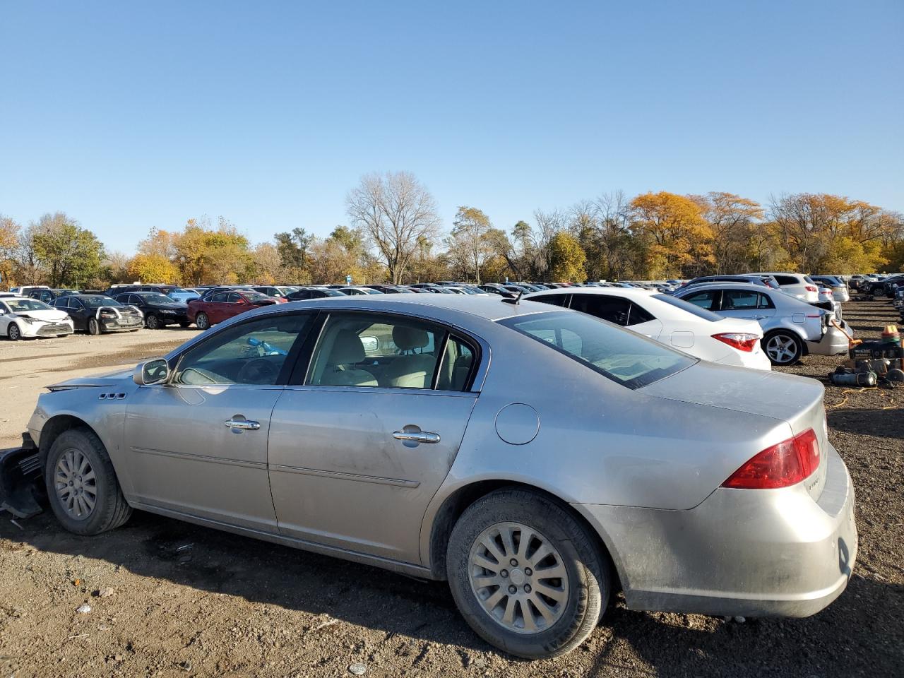 2008 Buick Lucerne - Image 2