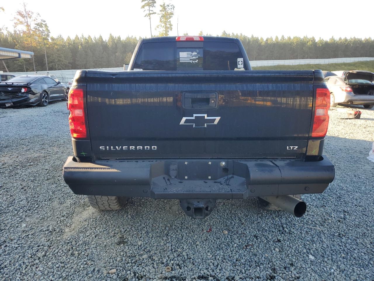 2019 Chevrolet Silverado - Image 6