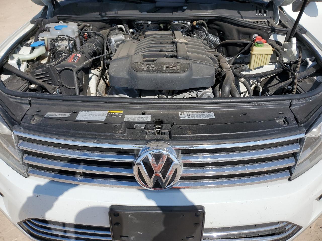 WVGRF7BP7HD000974 2017 Volkswagen Touareg Wolfsburg