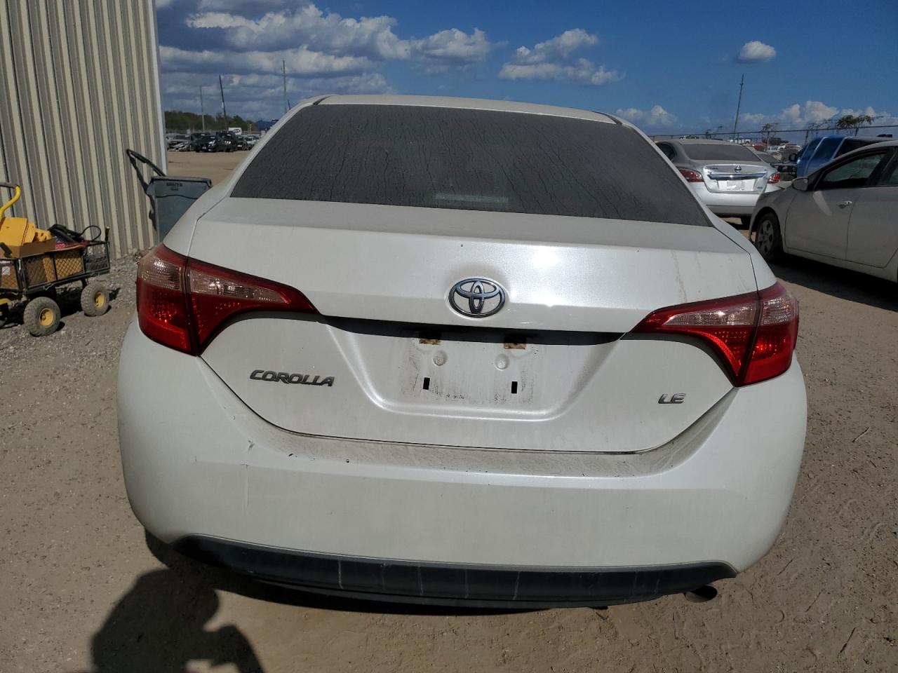 5YFBURHE3JP768483 2018 Toyota Corolla L