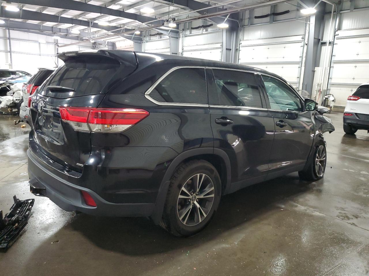 2019 Toyota Highlander Le VIN: 5TDBZRFH4KS916230 Lot: 73287934