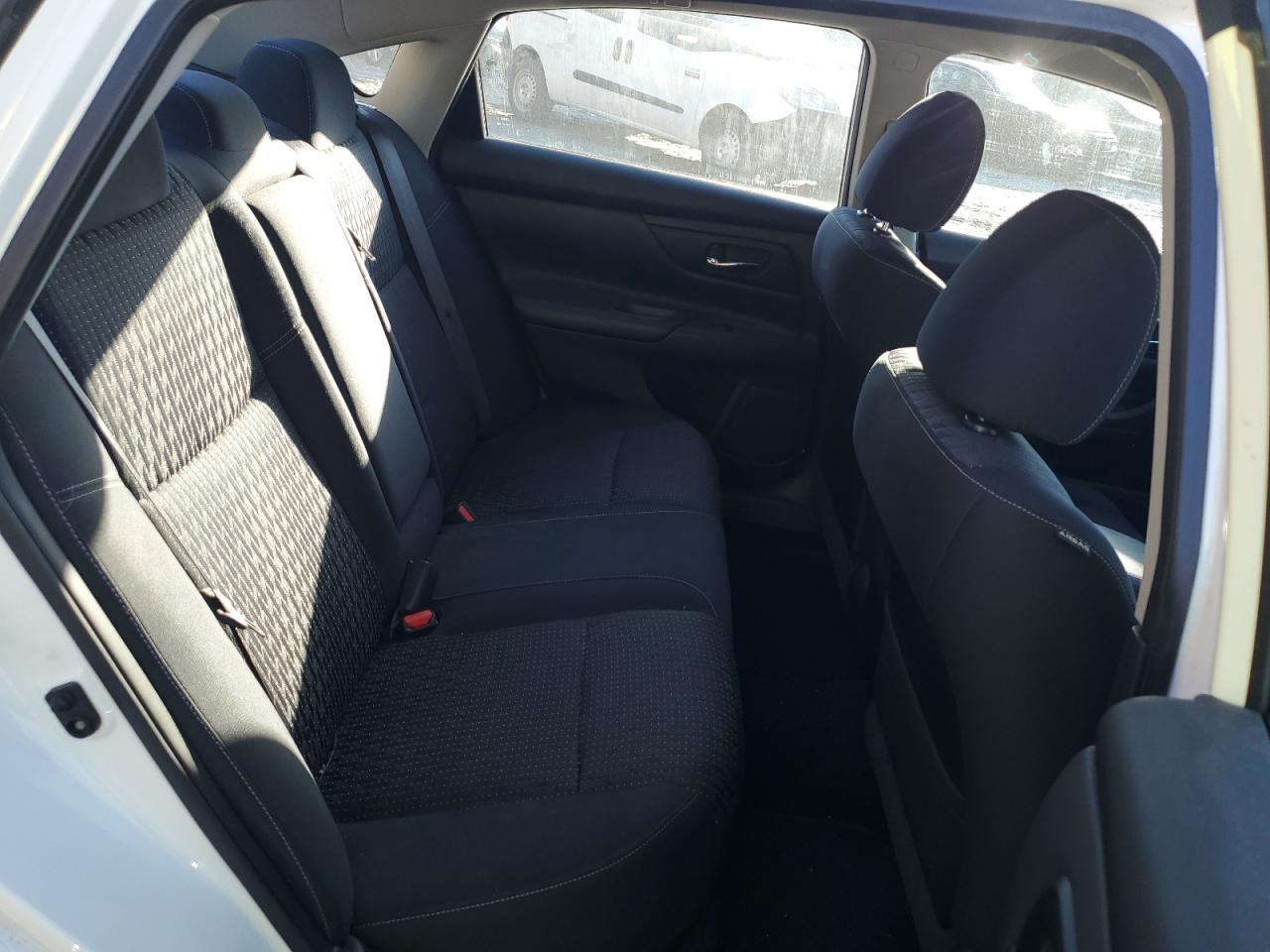 2017 Nissan Altima - Image 10