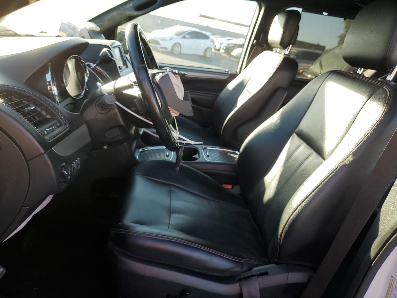 2019 Dodge Caravan - Image 7