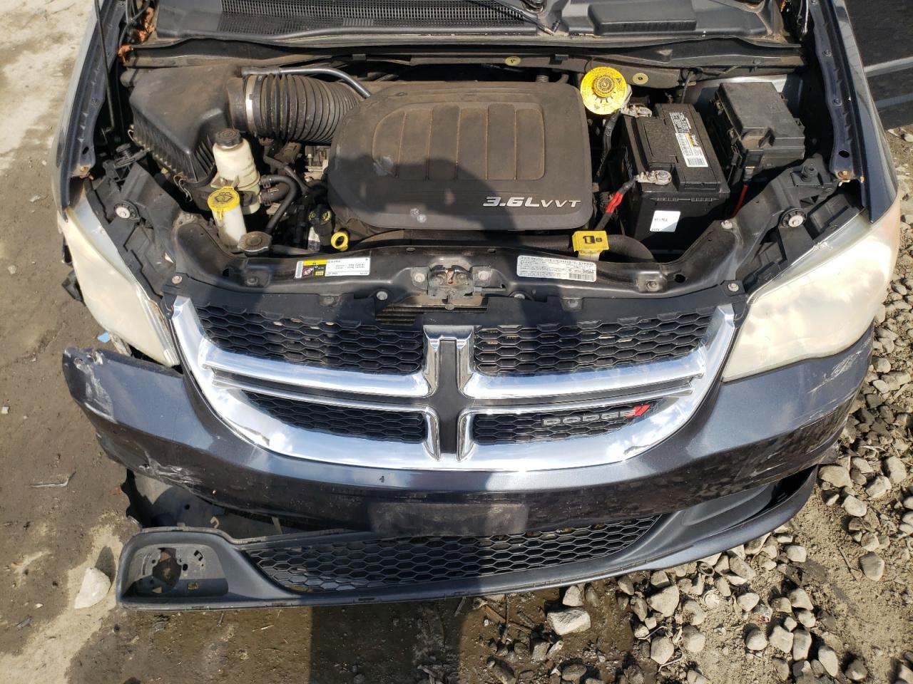 2013 Dodge Caravan - Image 12