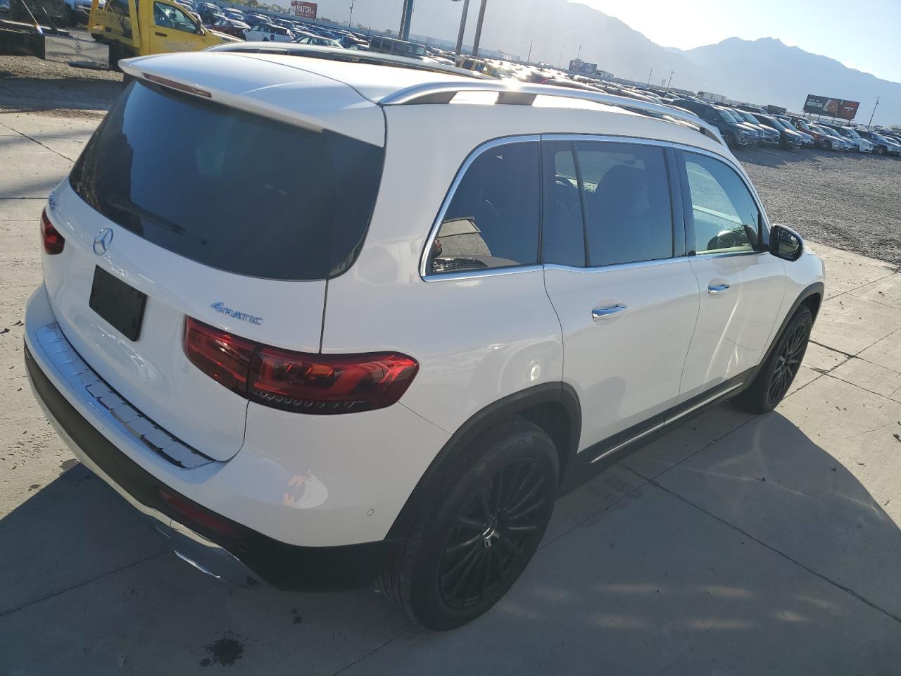2021 Mercedes-Benz GLB - Image 3