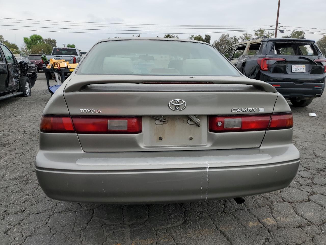 1999 Toyota Camry Ce VIN: 4T1BG22KXXU558337 Lot: 76388734