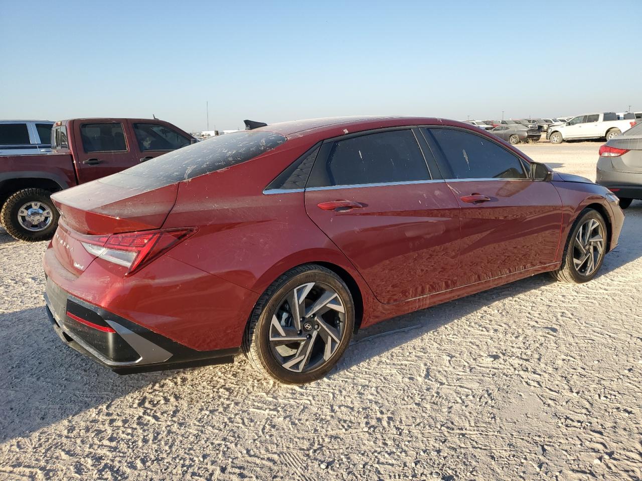 2024 Hyundai Elantra - Image 3