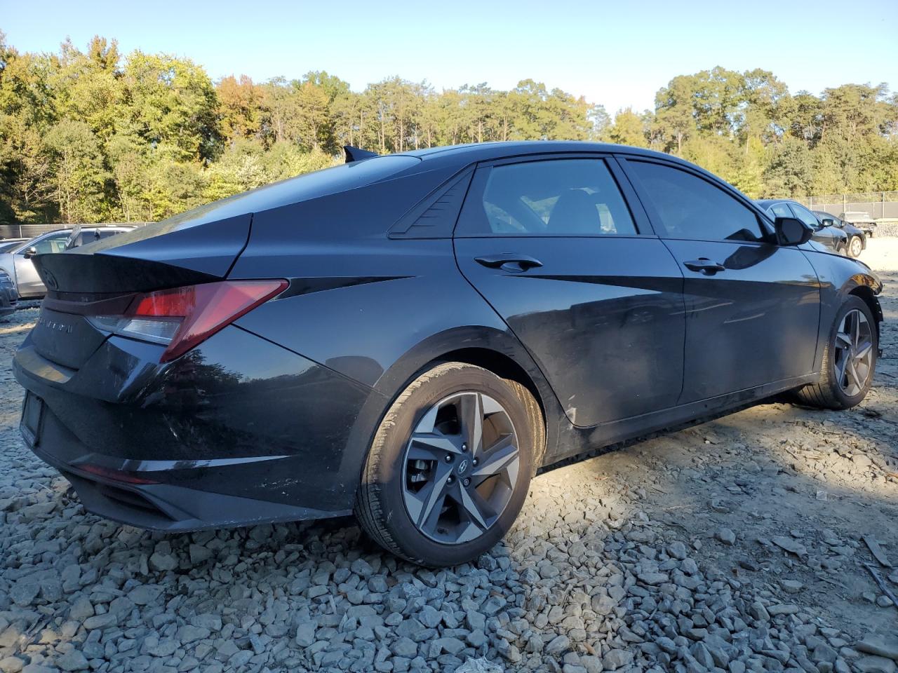 2023 Hyundai Elantra - Image 3