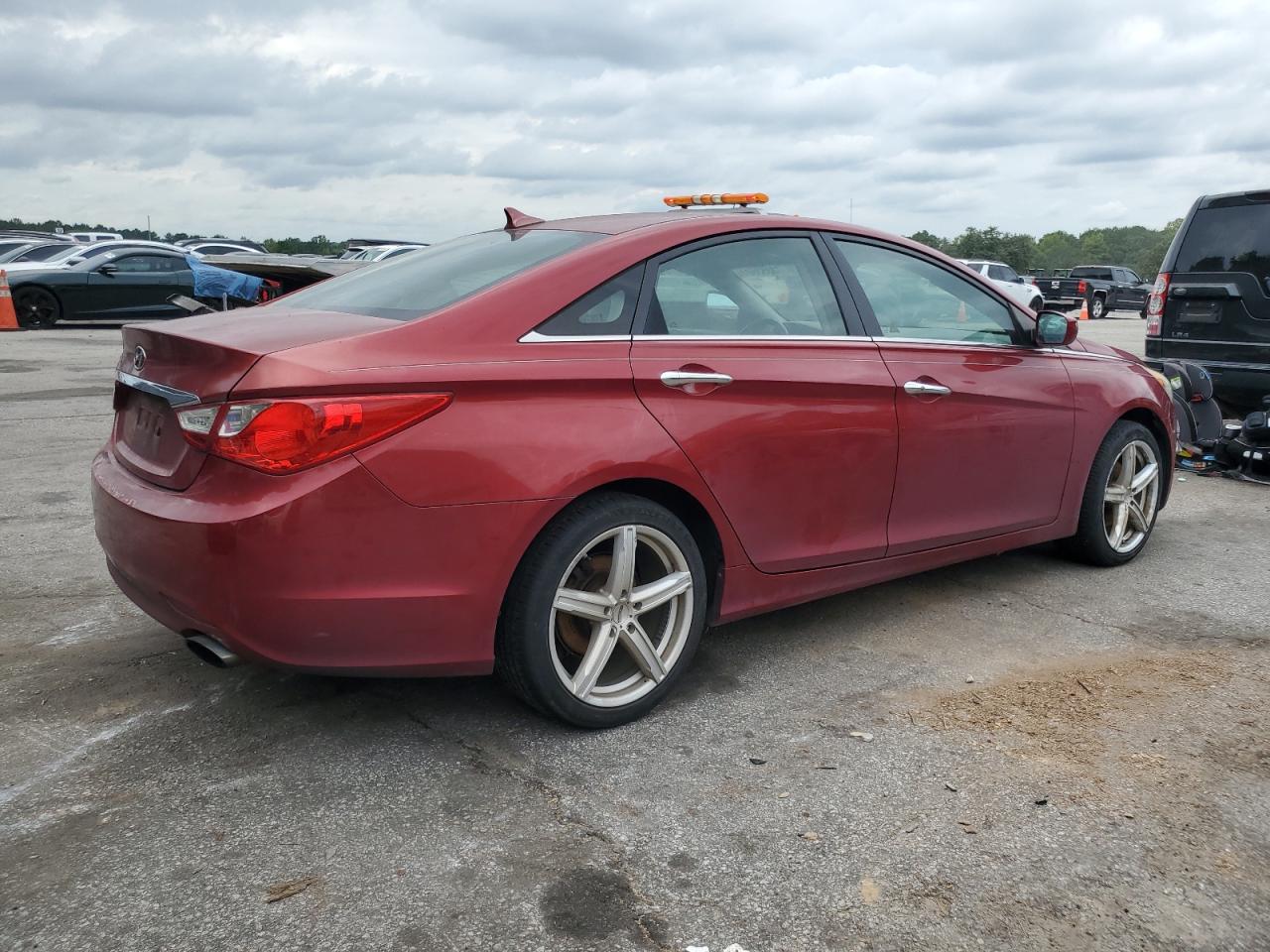 5NPEC4AC0BH260725 2011 Hyundai Sonata Se