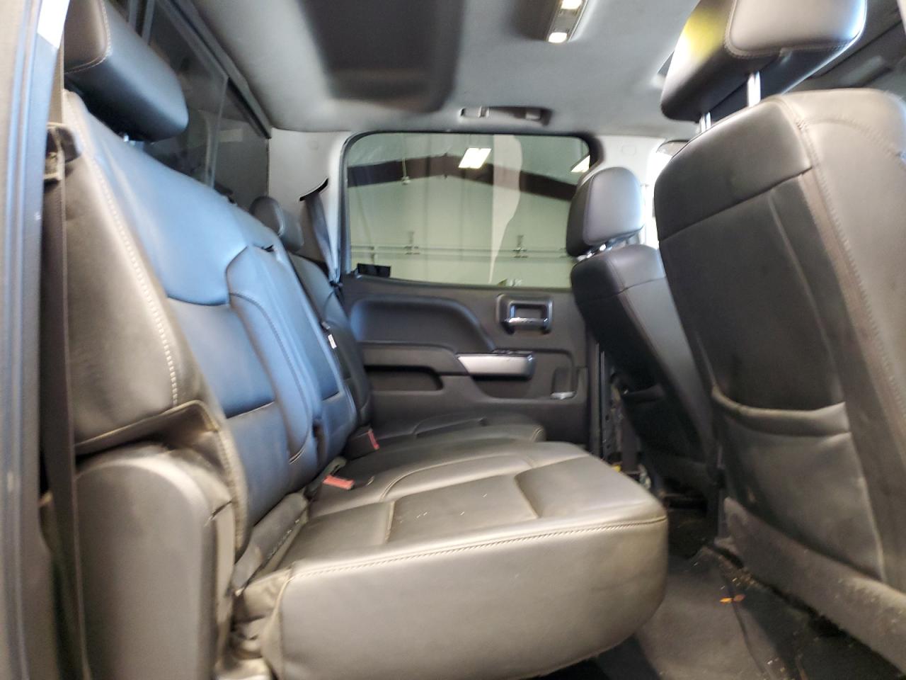 2018 Chevrolet Silverado - Image 10