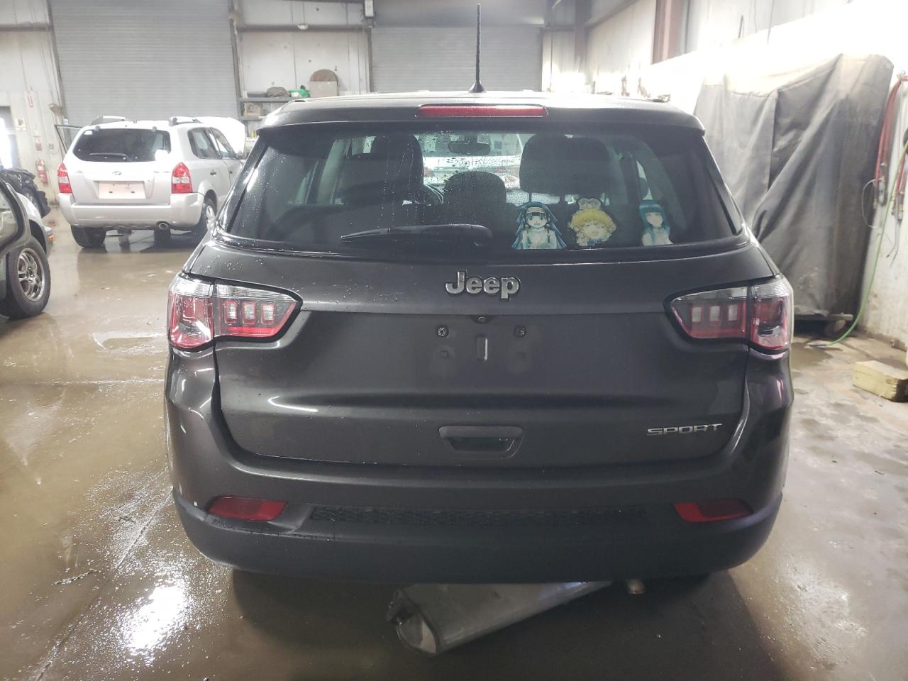 2018 Jeep Compass Sport VIN: 3C4NJCABXJT461358 Lot: 77459024