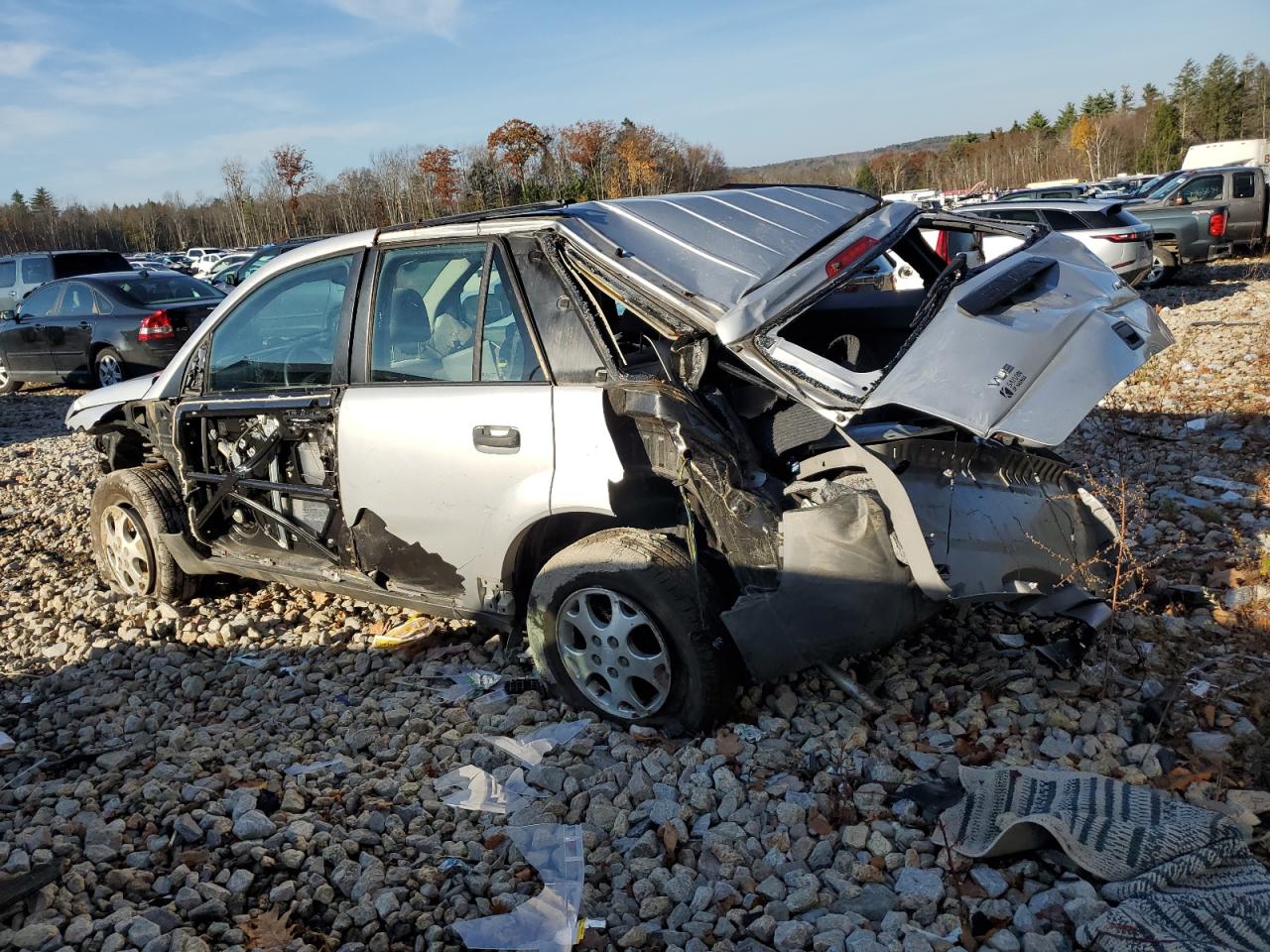 2003 Saturn VUE - Image 2