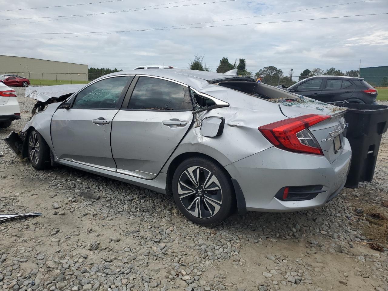 VIN 19XFC1F75GE023805 2016 HONDA CIVIC no.2