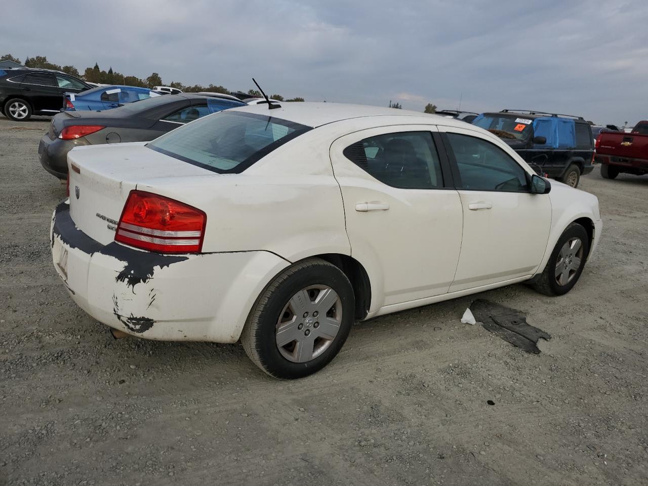 2010 Dodge Avenger - Image 3