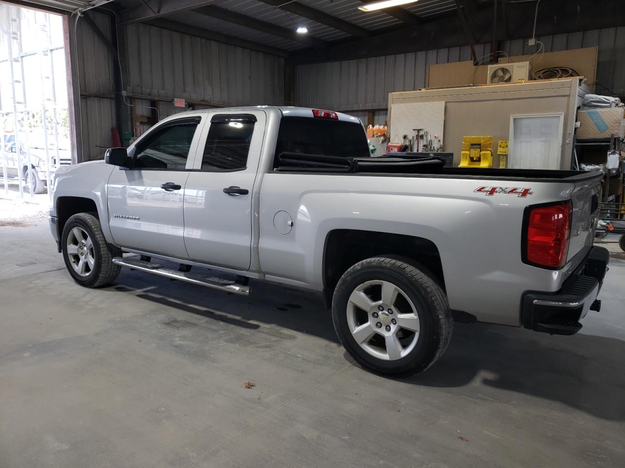 2015 Chevrolet Silverado - Image 2