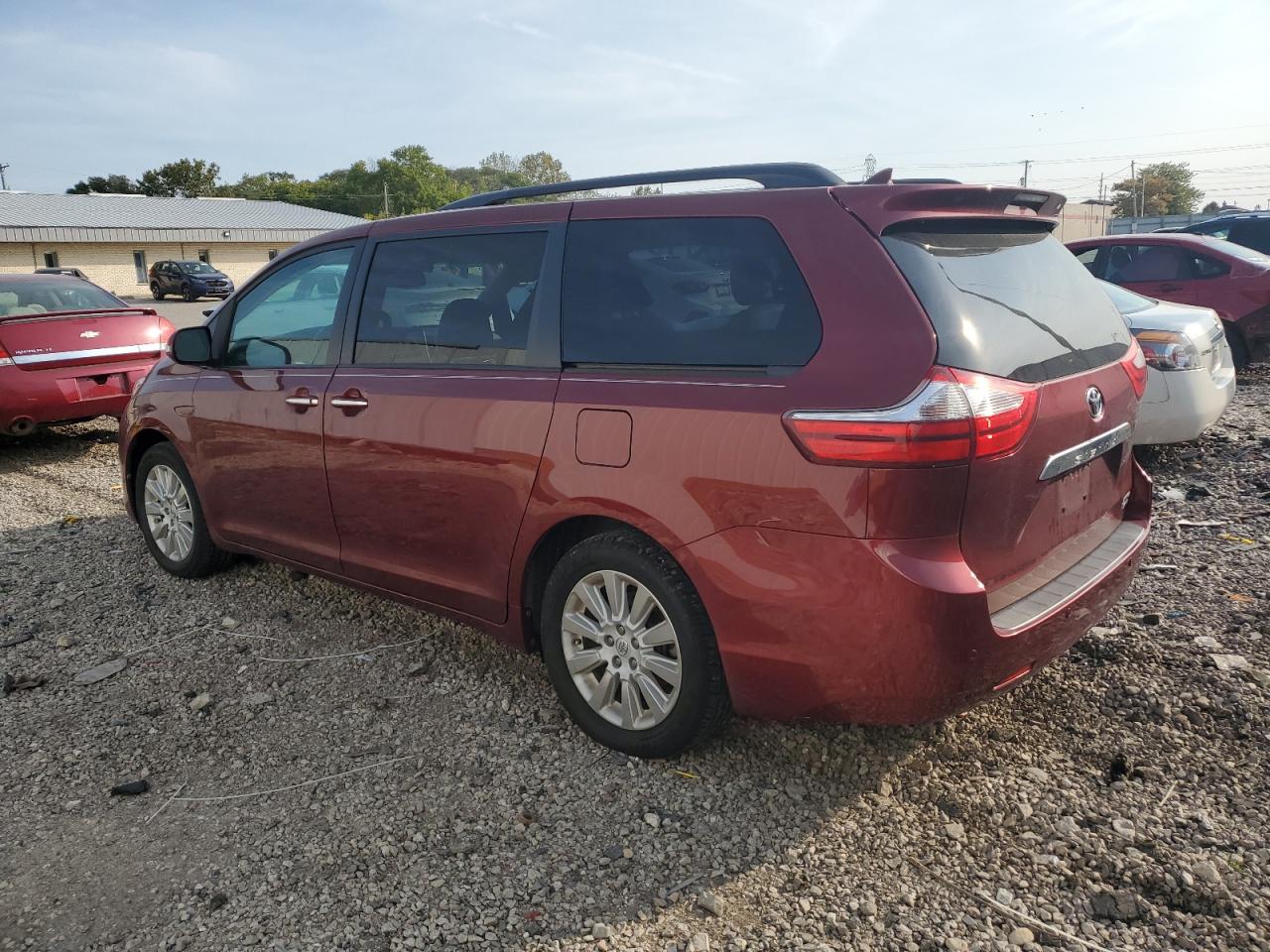 5TDDK3DC0FS099443 2015 TOYOTA SIENNA - Image 2