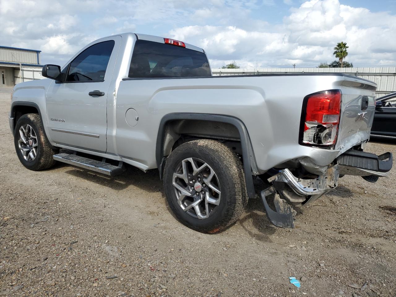 2014 GMC Sierra - Image 2