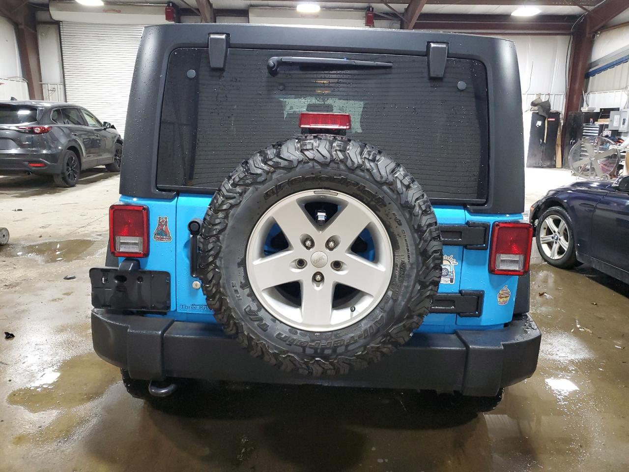 1C4BJWDG3HL645008 2017 Jeep Wrangler Unlimited Sport